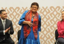 Sheinbaum subraya ventaja clave de la nueva FGR: años de trabajo conjunto en la CDMX La presidenta Claudia Sheinbaum subrayó que la principal diferencia en la relación con la nueva fiscal general de la República radica en la coordinación, la confianza y el trabajo previo de equipo, al responder este jueves a una pregunta sobre los cambios en la Fiscalía General de la República ( FGR ) tras el relevo en su titularidad.